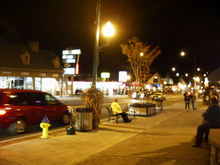 gatilinburg night time.jpg